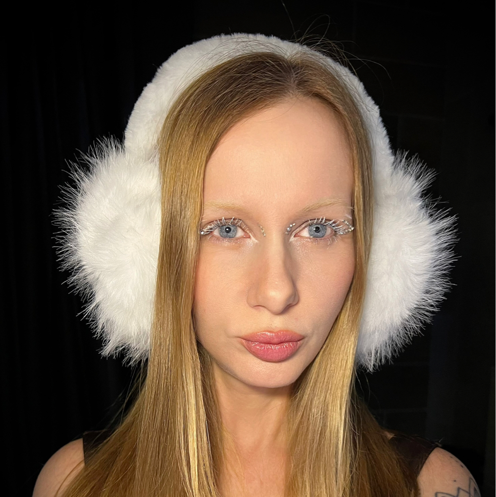 Осветление бровей TOTAL BLONDE