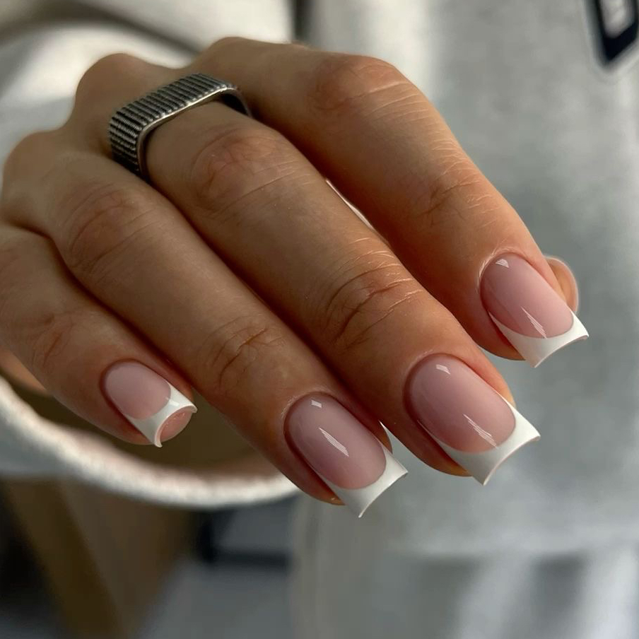 Маникюр комби + выравнивание ногтевой пластины + гель лак (френч, аэрография 4 ногтей, растяжка блестками,втирка )