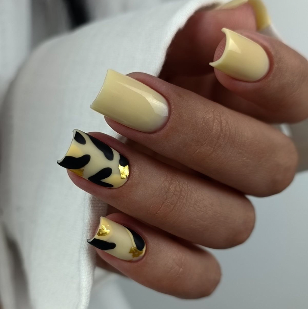 Маникюр комби+ покрытие гель-лаком (камуфляж, однотонное покрытие, дизайн 2х ногтей)