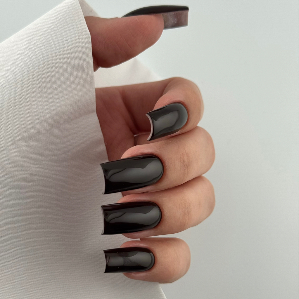 Коррекция ногтей гелем (длина более 2 см) обновление архитектуры и формы ногтей гелем