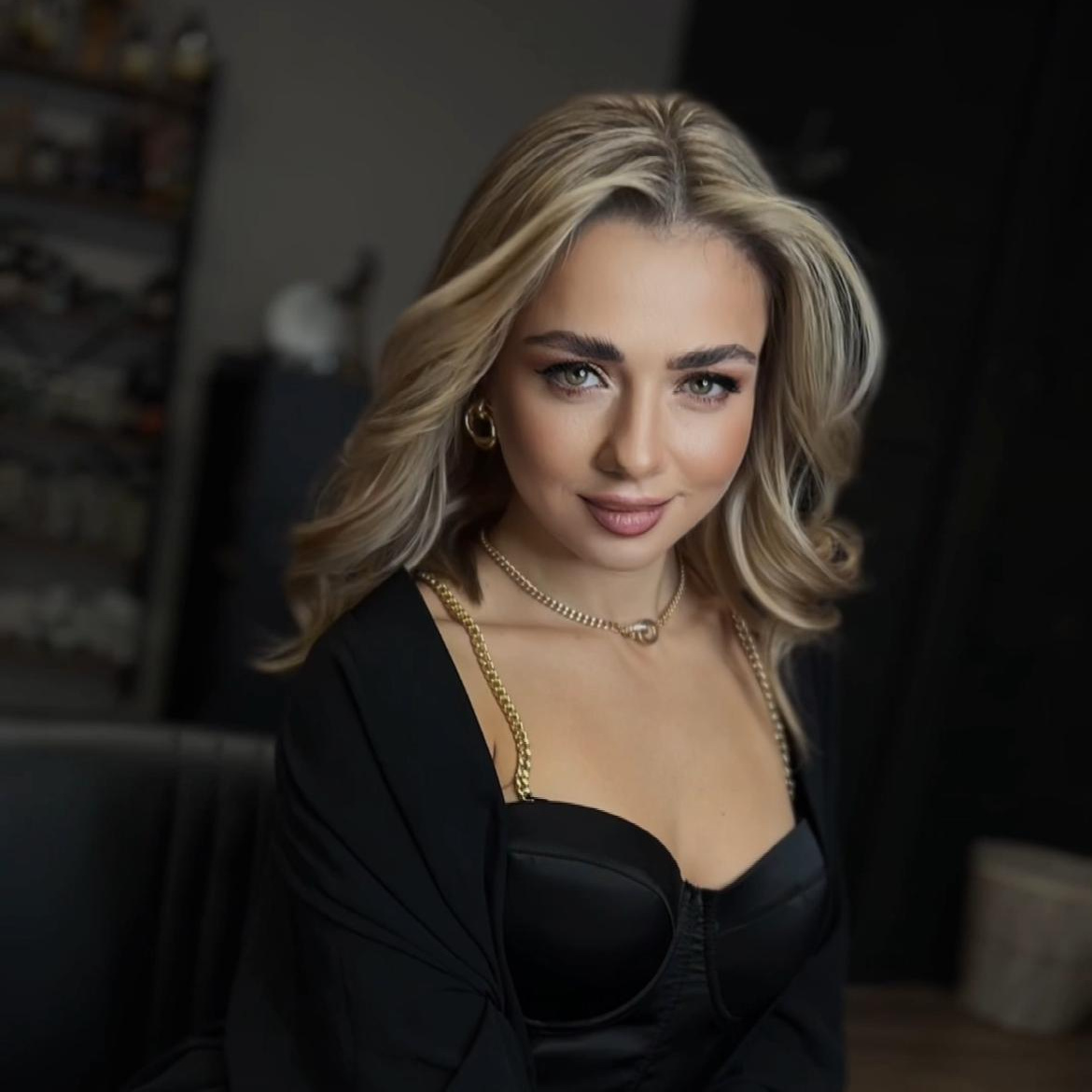 СЛОЖНОЕ ОКРАШИВАНИЕ (AIR BLOND/БРАЗИЛЬСКИЙ БЛОНД/БРЮНЕТ/SHATUSH) С УХОДОМ DR.SORBIE + PLEX