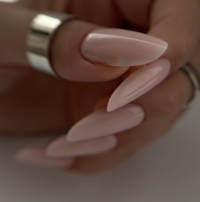 Наращивание ногтей