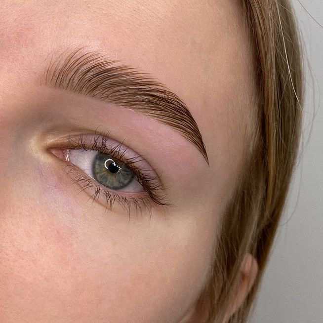 Оформление и окрашивание бровей