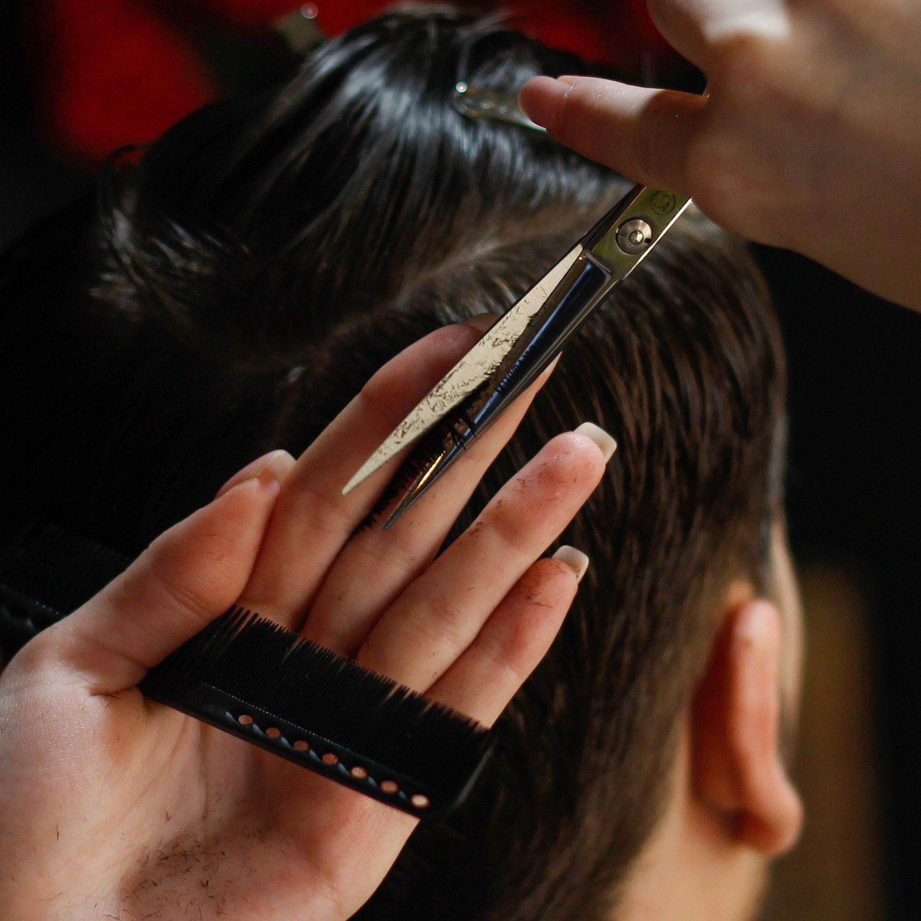 КОМБО (-15%) Стрижка + Маникюр