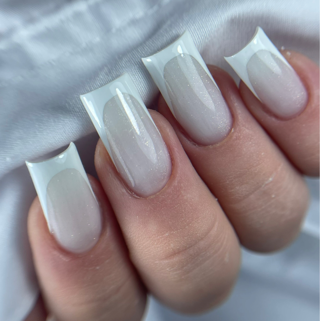 Наращивание ногтей