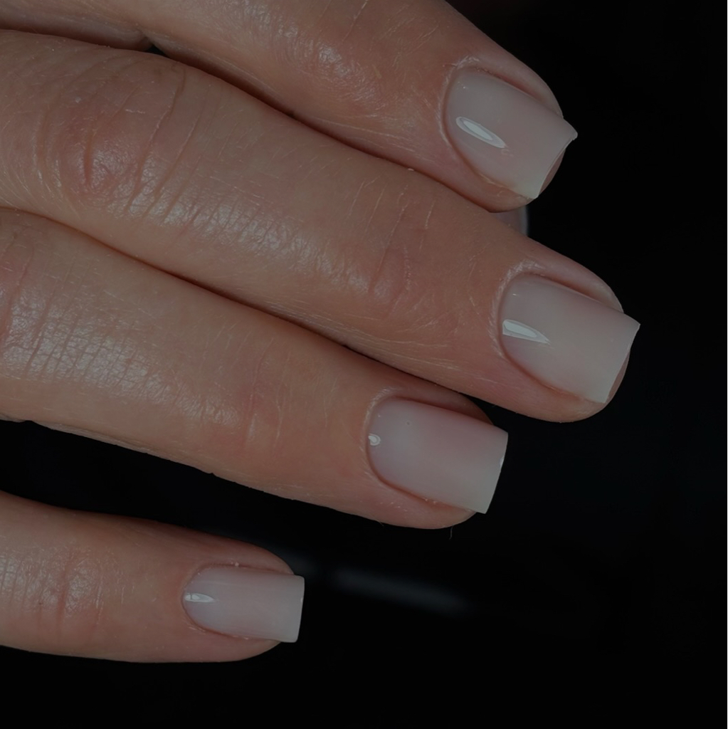 Маникюр с покрытием укрепление гелем