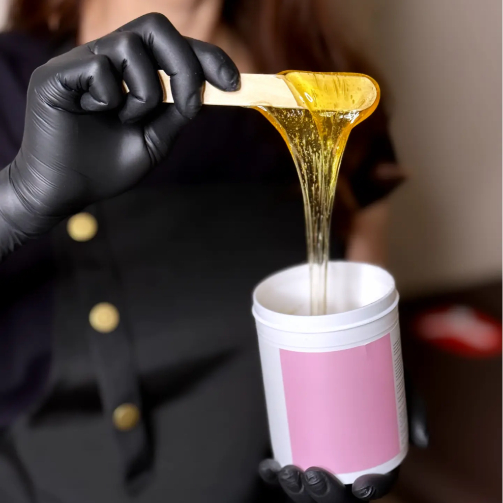 Бакенбарды (женское лицо)