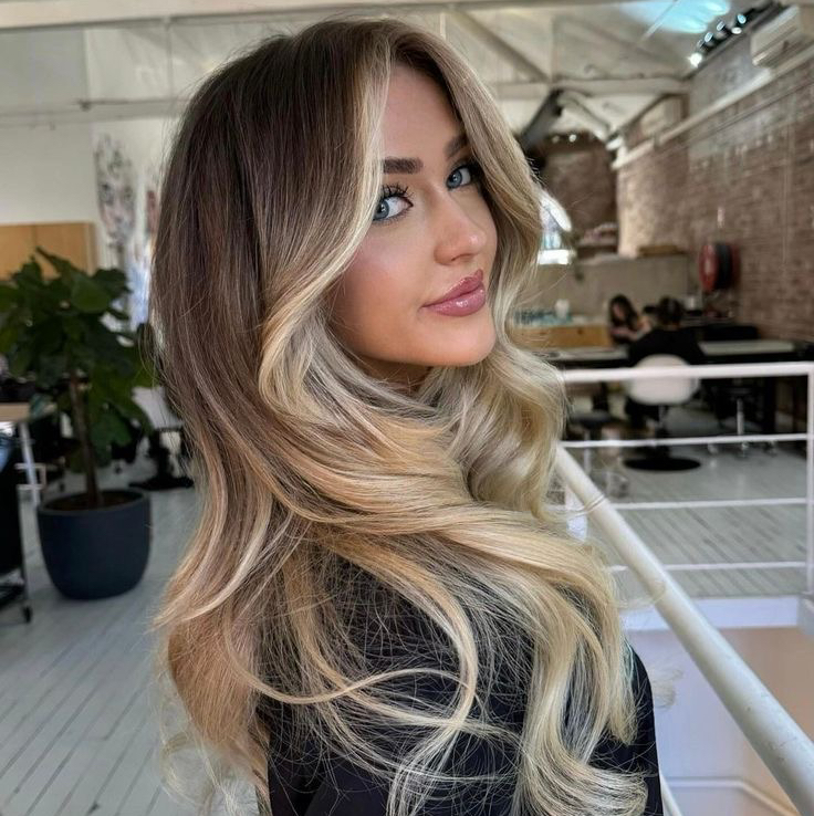 Осветление  прядей у лица