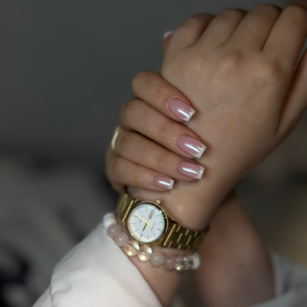 Маникюр с покрытием гель-лак