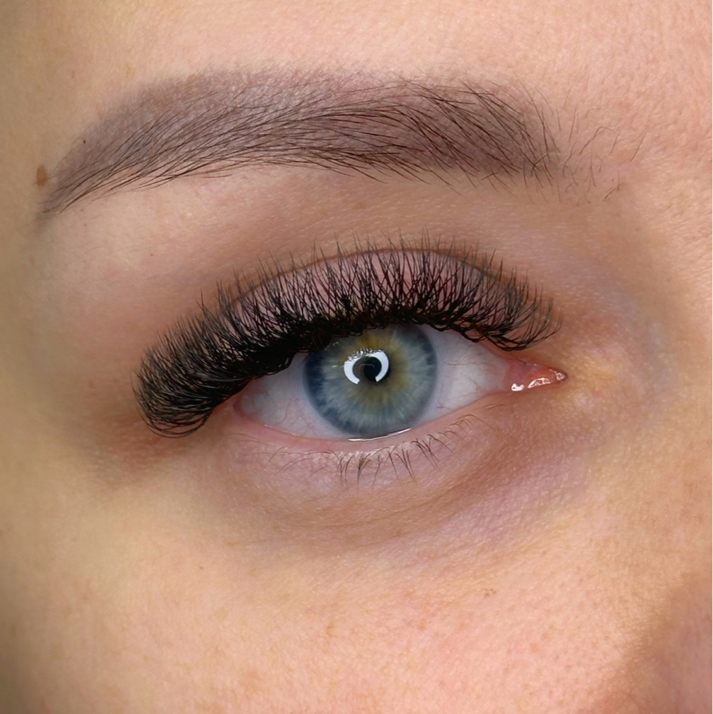 Наращивание ресниц готовыми пучками 4д| топ мастер