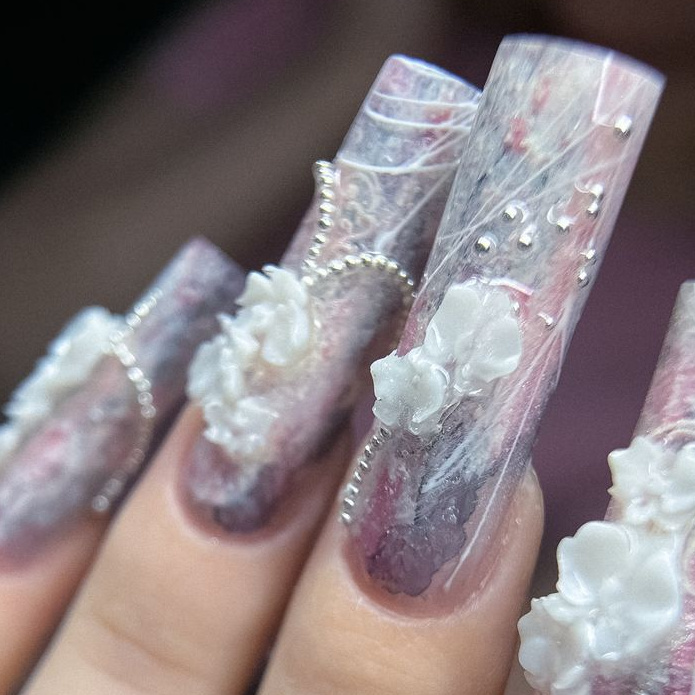 Фигурка на ноготь