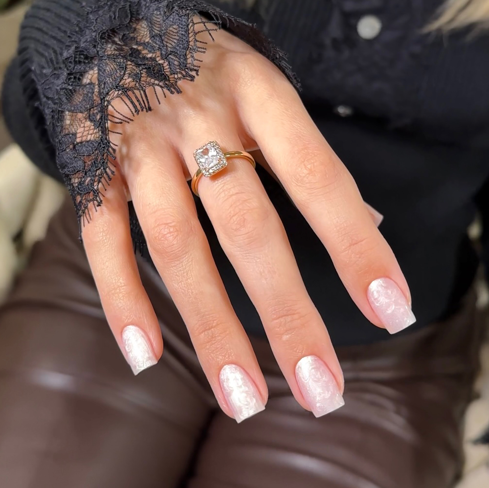 Маникюр с укреплением