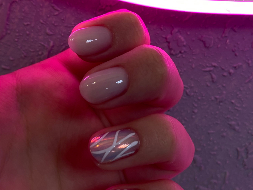 Маникюр с покрытием гель-лаком