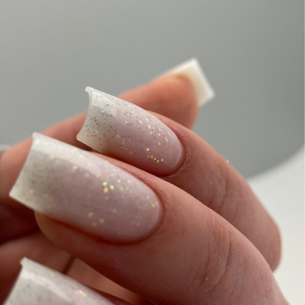 Маникюр с покрытием. Укрепление гелем.