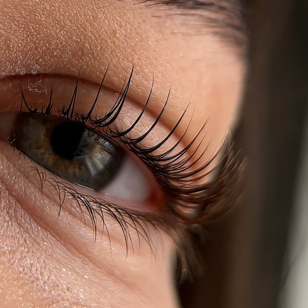 Ламинирование ресниц с окрашиванием