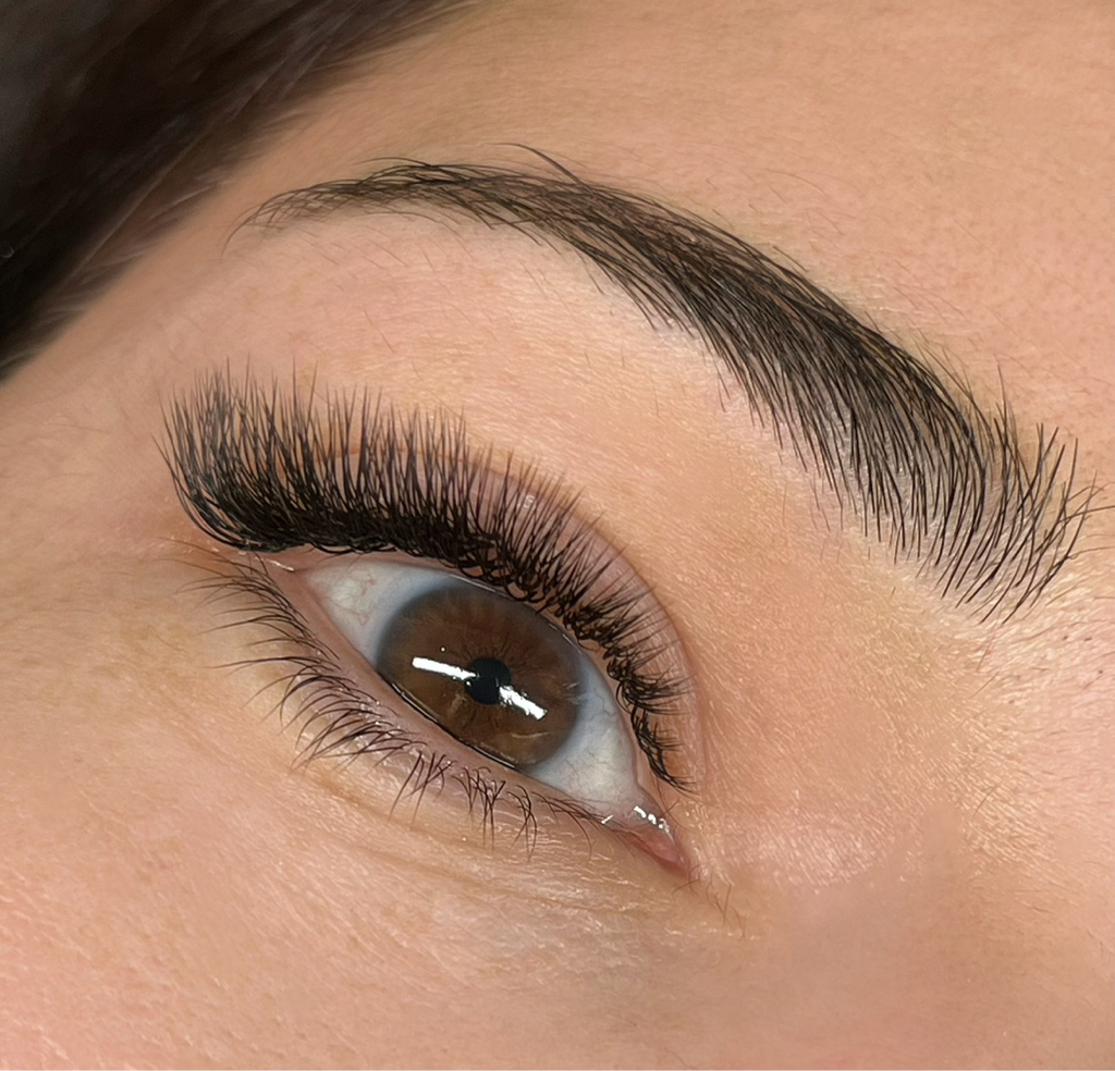 Наращивание ресниц 2D