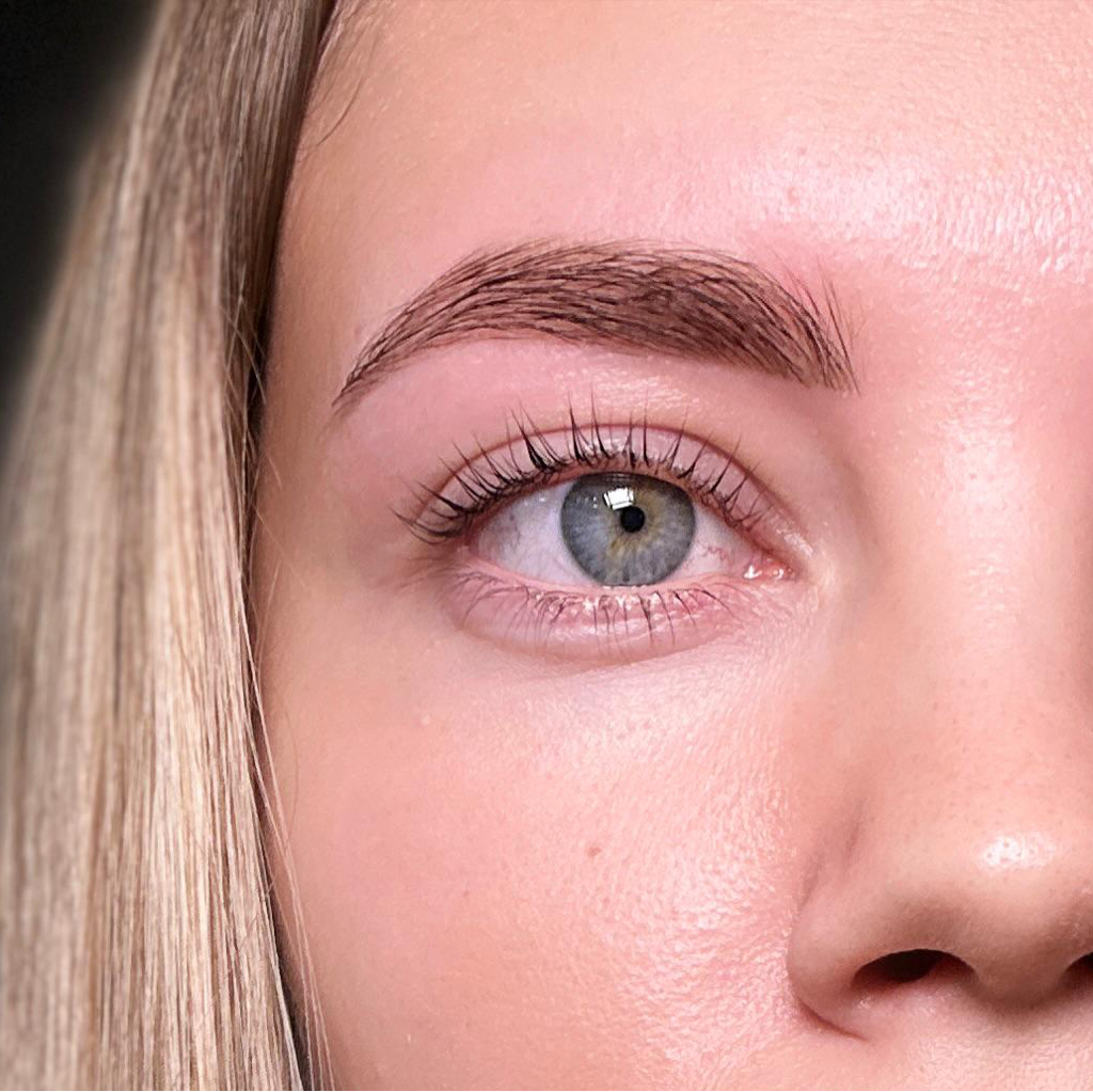 Ламинирование +ботокс+окрашивание+коррекция