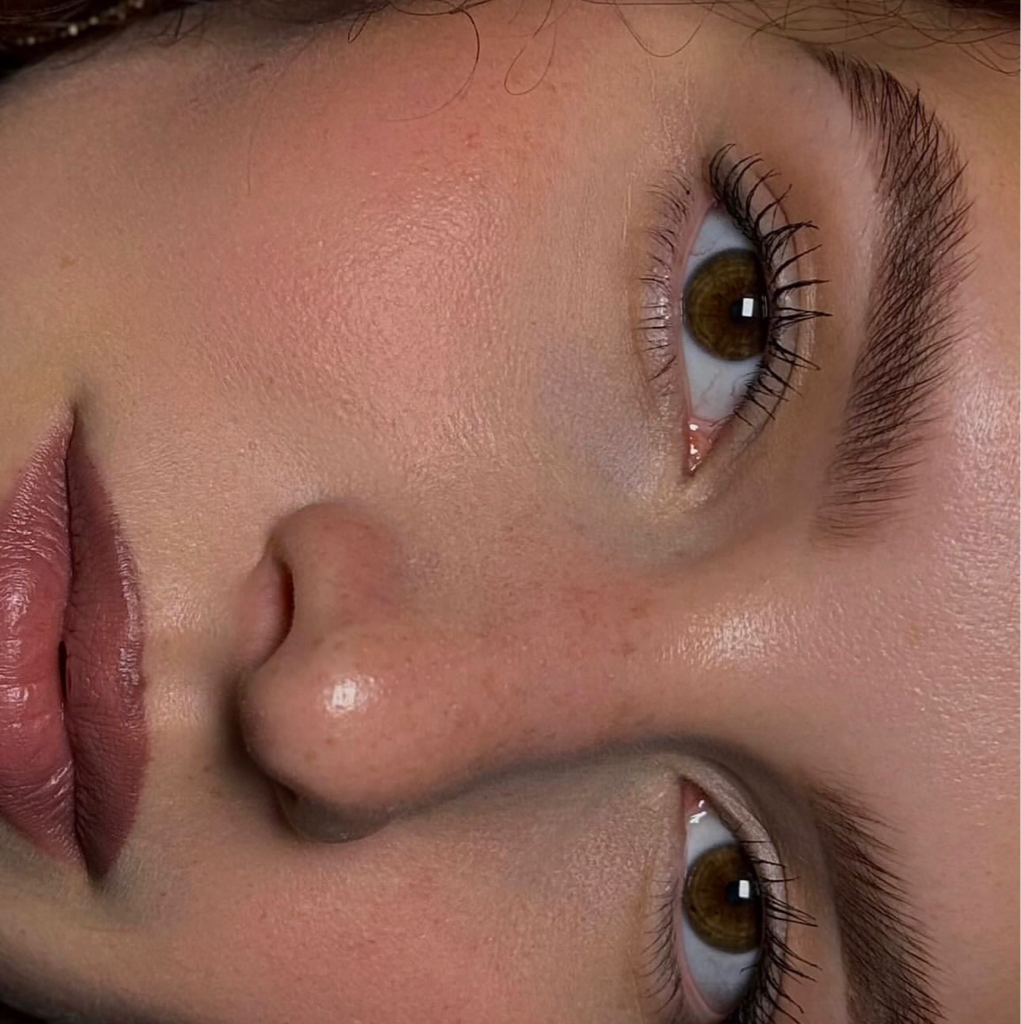 Ламинирование бровей + окрашивание и коррекция + уход