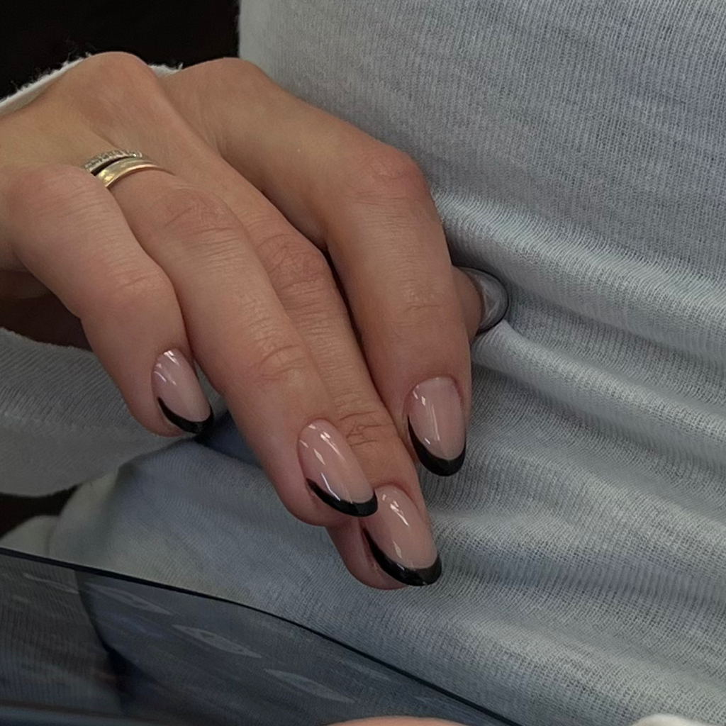 MANICURE HARD GEL: сложная коррекция [маникюр+ исправление архитектуры+укрепление+(френч,втирка, любой дизайн]