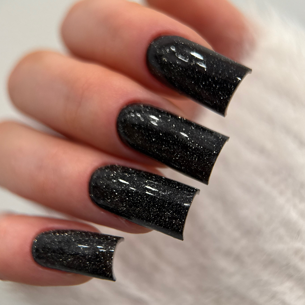 Маникюр с покрытием гель-лак