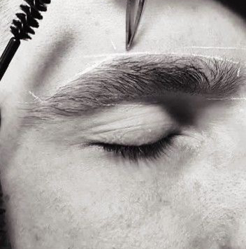 Мужская коррекция бровей