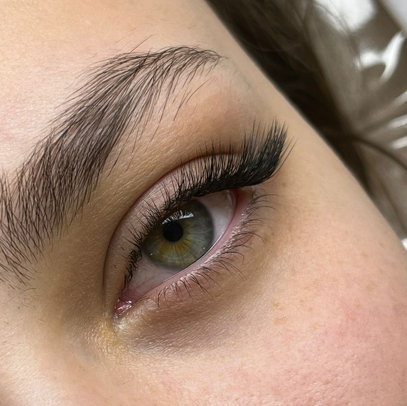 Наращивание ресниц 2D