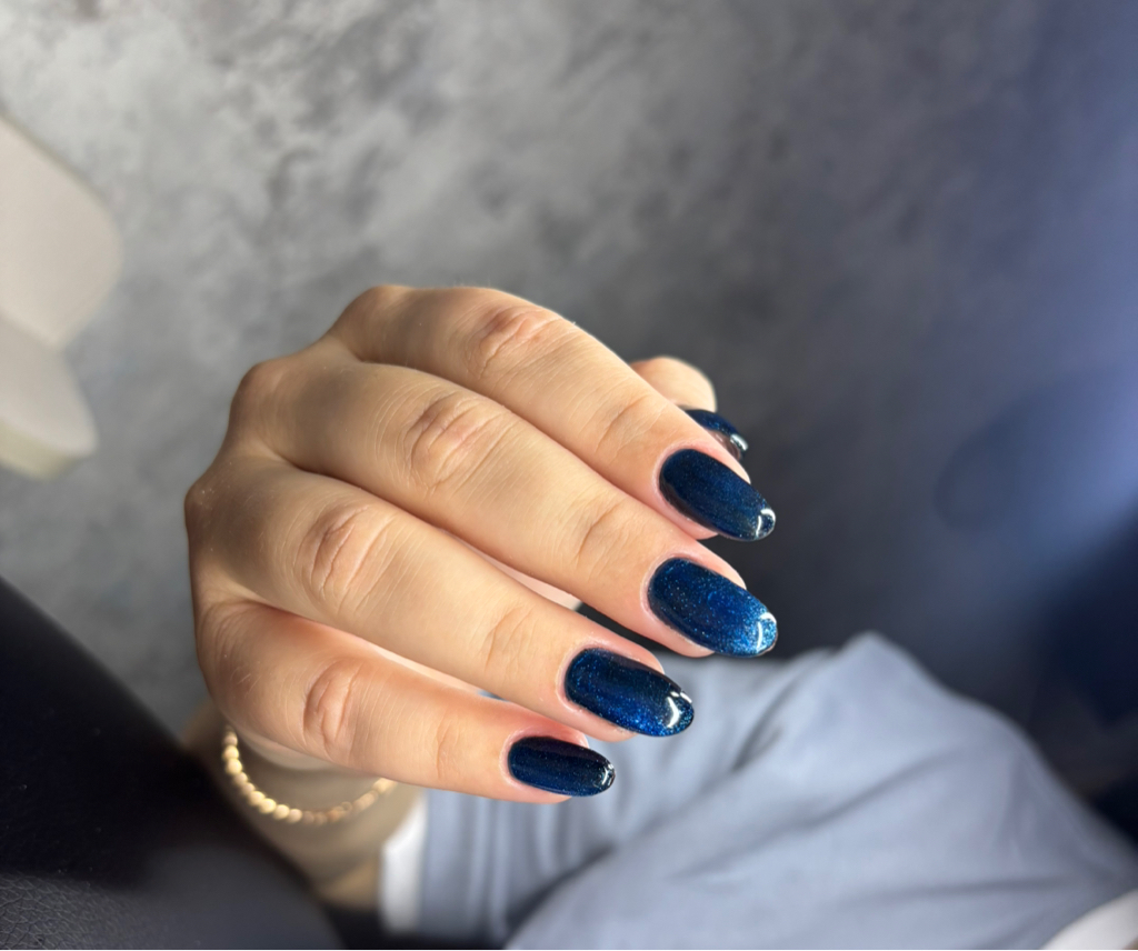 Маникюр с покрытием гель-лак