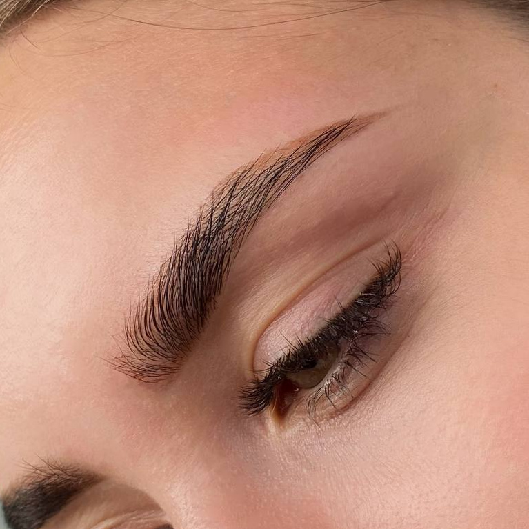 Оформление бровей