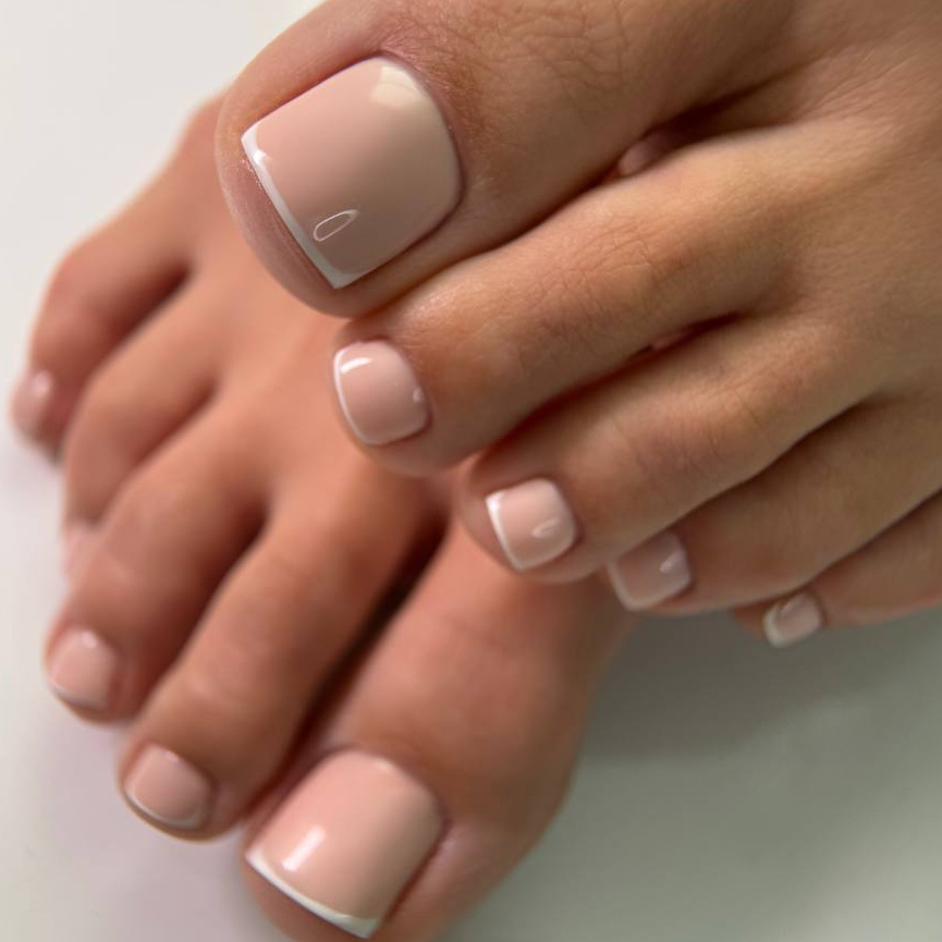 Педикюр с покрытием гель-лаком