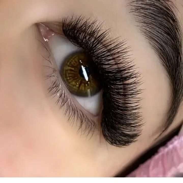 Наращивание ресниц 4 д