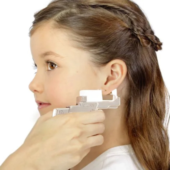 Прокол ушей системой Studex75