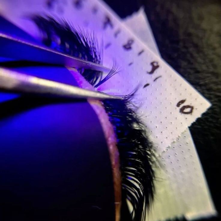 LED наращивание ресниц 3Д