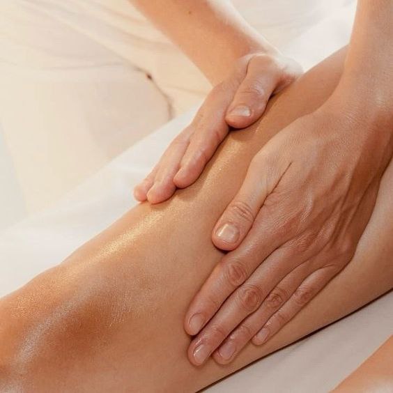 Массаж поясницы и ноги