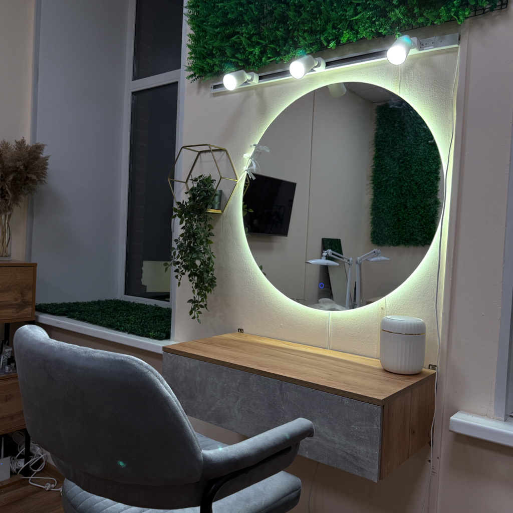 Гримерный стол 3 часа