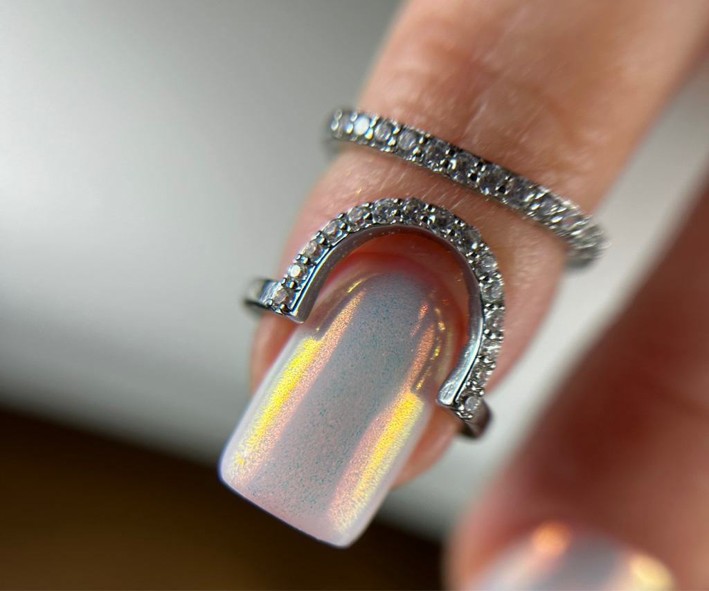 Дизайн (френч,втирка,стемпинг,фольга,сухоцветы и тд)