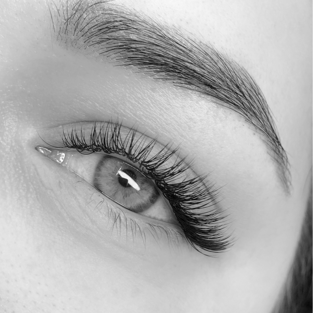 Наращивание ресниц 1,5д