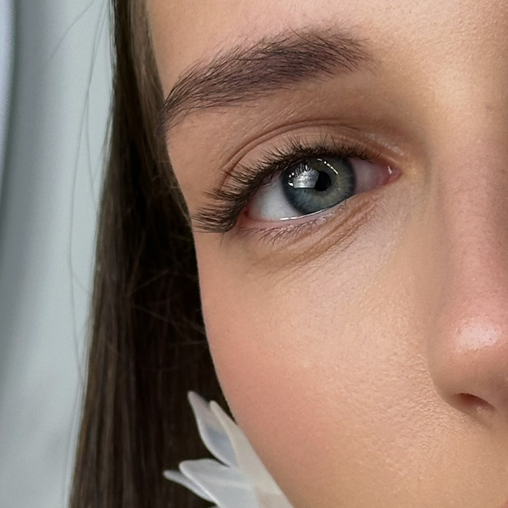 Наращивание ресниц 2Д