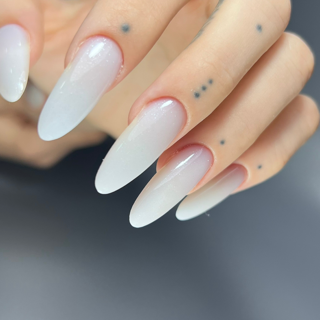 Наращивание ногтей