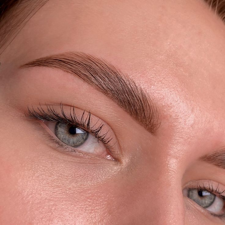 Комплекс: окрашивание+коррекция бровей