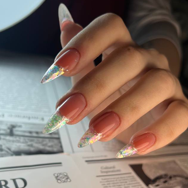 Наращивание ногтей выкладной френч