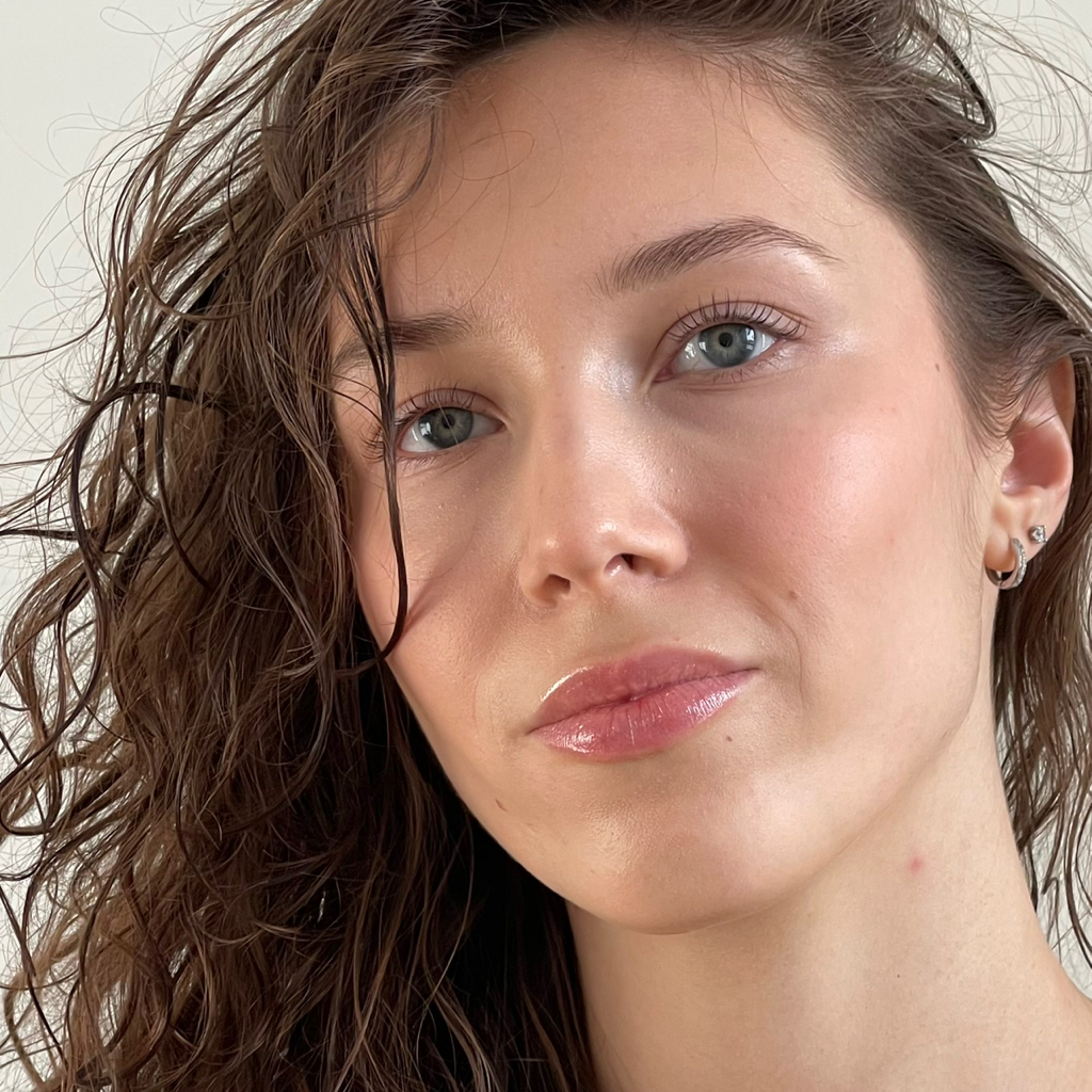 Комплекс: Коррекция бровей (прореживание) / Ламинирование ресниц