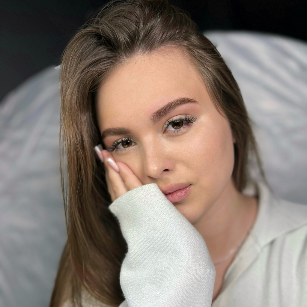 Окрашивание бровей