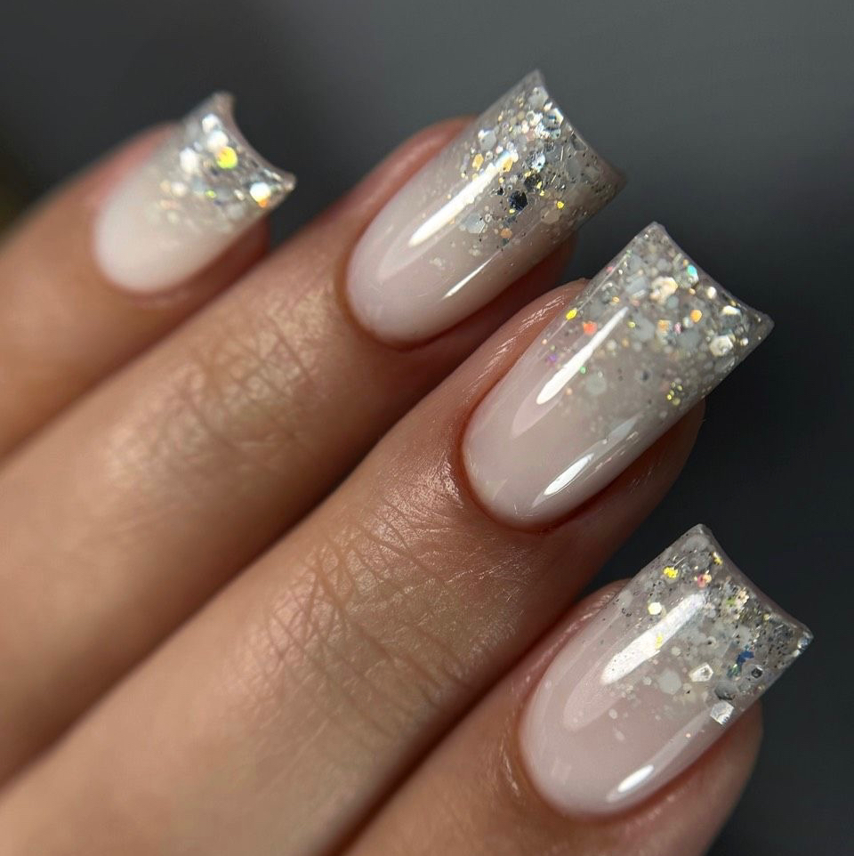 Укрепление длинных ногтей