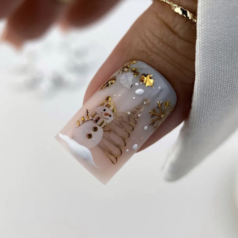 Наращивание ногтей «Френч», с дизайном.