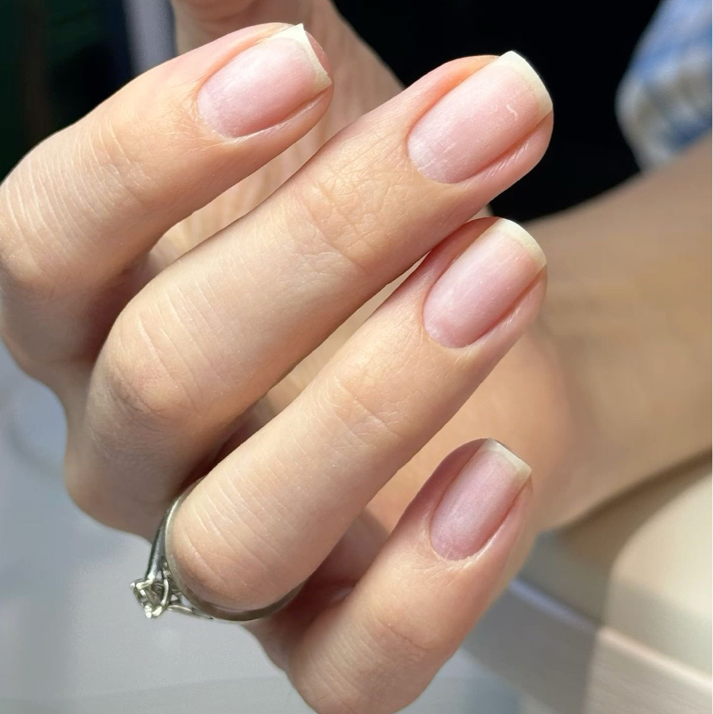 Маникюр (без покрытия) (топ-мастер)