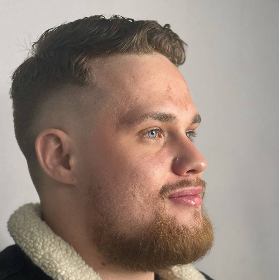 Стрижка мужская+моделирование бороды