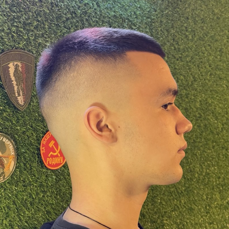 спортивная стрижка (бока, окантовка)