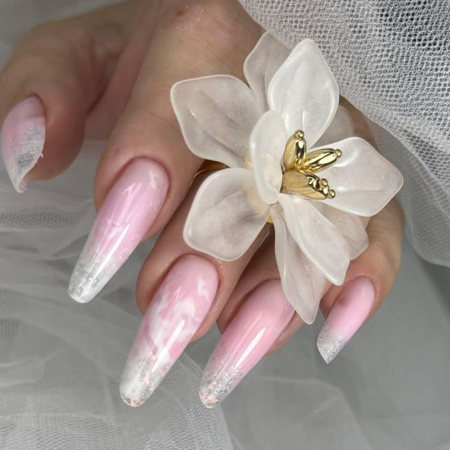 Коррекция нарощенный ногтей