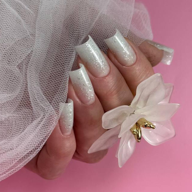 Наращивание ногтей