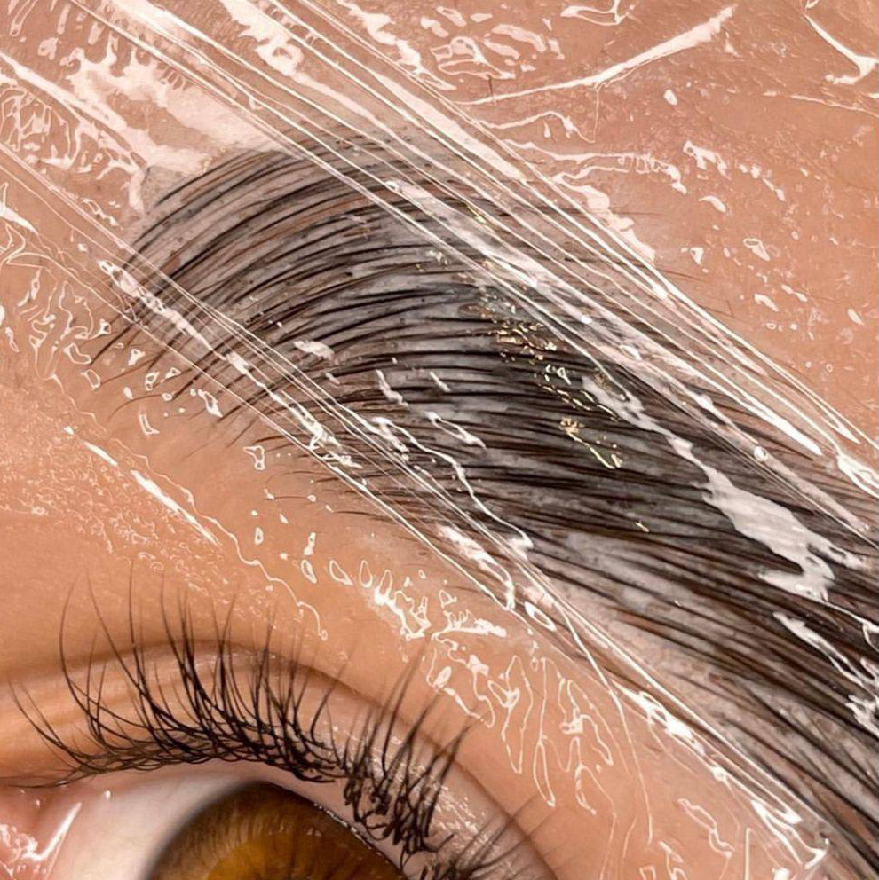 Ламинирование бровей без окрашивания